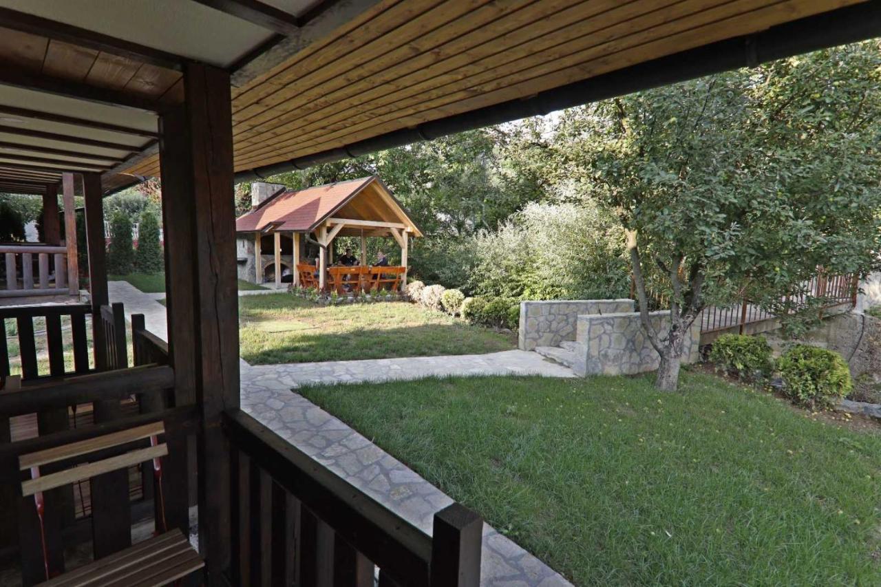 Brvnare Ala Vrdnik Villa Buitenkant foto